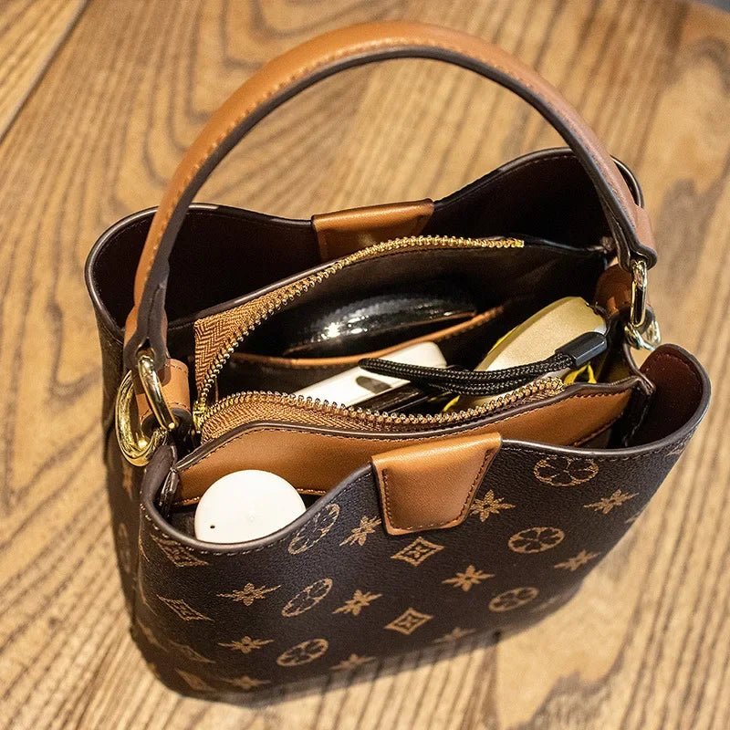 IVK Luxury Brand Clutch Bag: Elegância e Versatilidade em um Design Sofisticado - IA De Ofertas